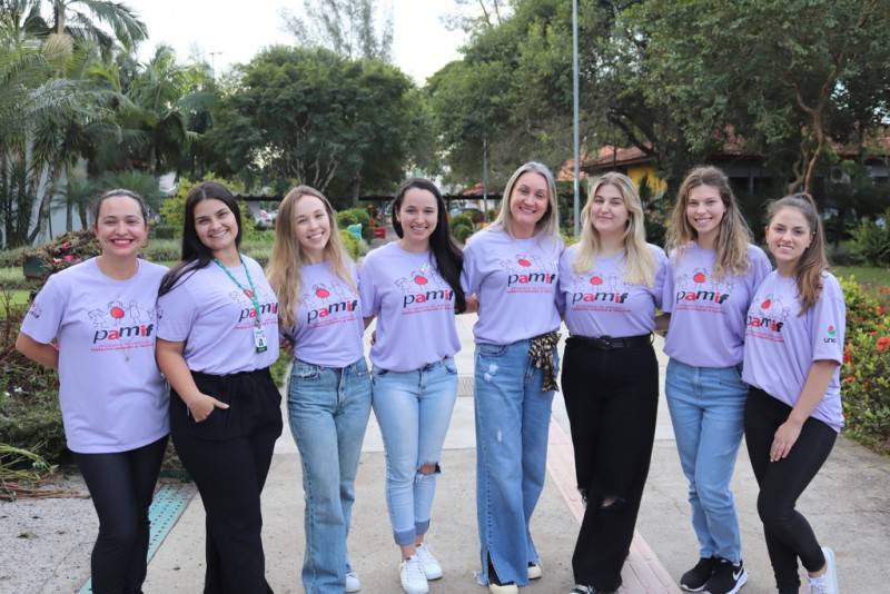 Unesc promove momento especial com pintura gestacional — foto 4