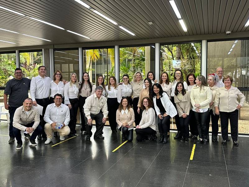 Prefeitura de Criciúma recebe apresentação do Coral Vozes do Paço — foto 1