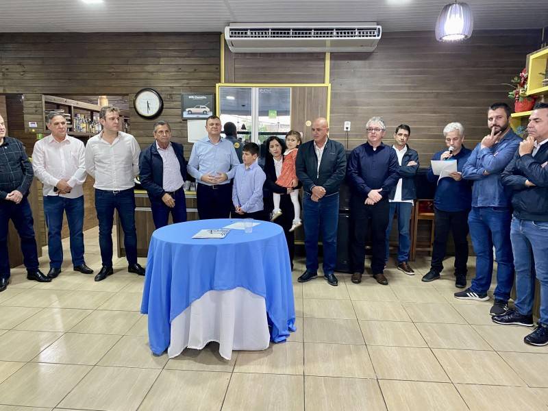 Luiz Laurindo assume Prefeitura de Balneário Rincão — foto 1