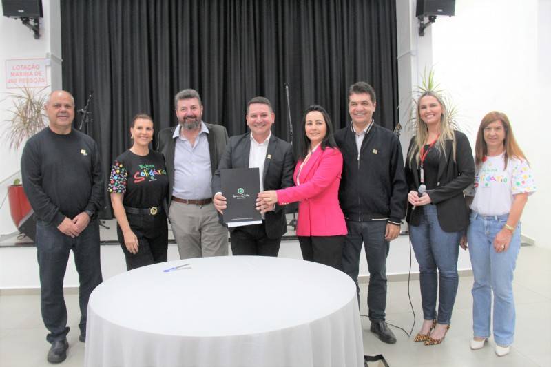 Direção da Afasc e da Clínica Luciano Schütz assinam termo de parceria para cirurgias em idosos — foto 4