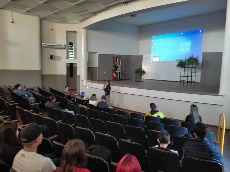 Colégio Satc recebe alunos dos Técnicos EaD para semana com aulas presenciais — foto 6