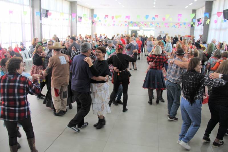Festa julina anima idosos do Centro de Convivência da Terceira Idade — foto 6