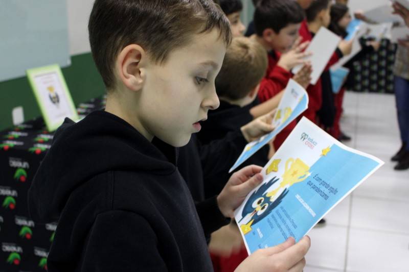 Alunos do Colégio Unesc recebem certificado de participação na Olimpíada Educacross — foto 4