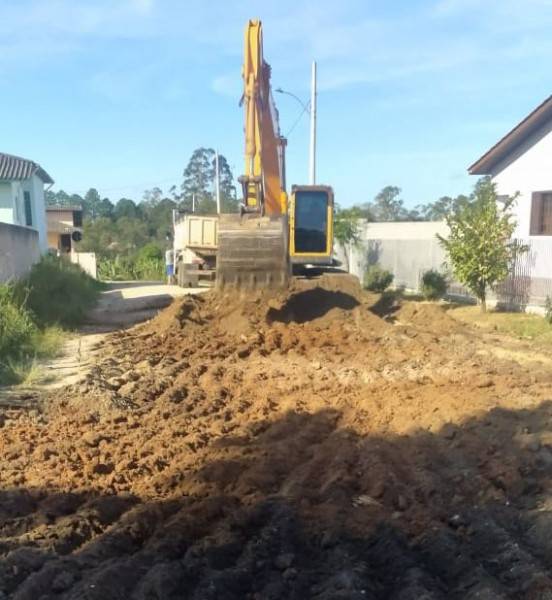Governo de Içara trabalha na pavimentação asfáltica de mais duas ruas — foto 1