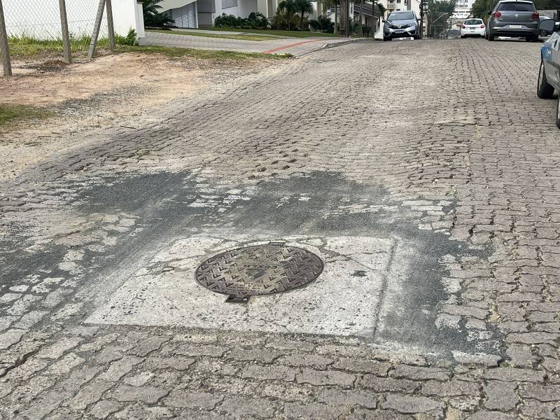 Moradores de Criciúma que sofrem com buracos e falta de asfalto fazem abaixo-assinado — foto 2