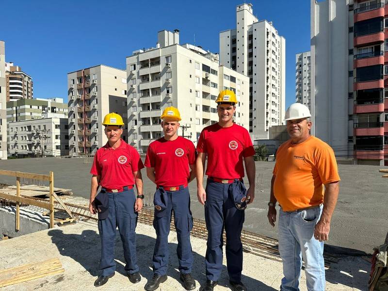 Empresa conclui concretagem da primeira laje do novo quartel do Corpo de Bombeiros Militar — foto 1