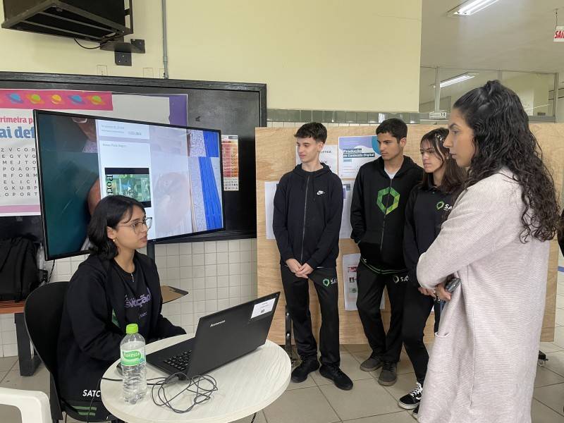 Alunos do Colégio Satc expõem projetos criados nas Disciplinas Eletivas — foto 1