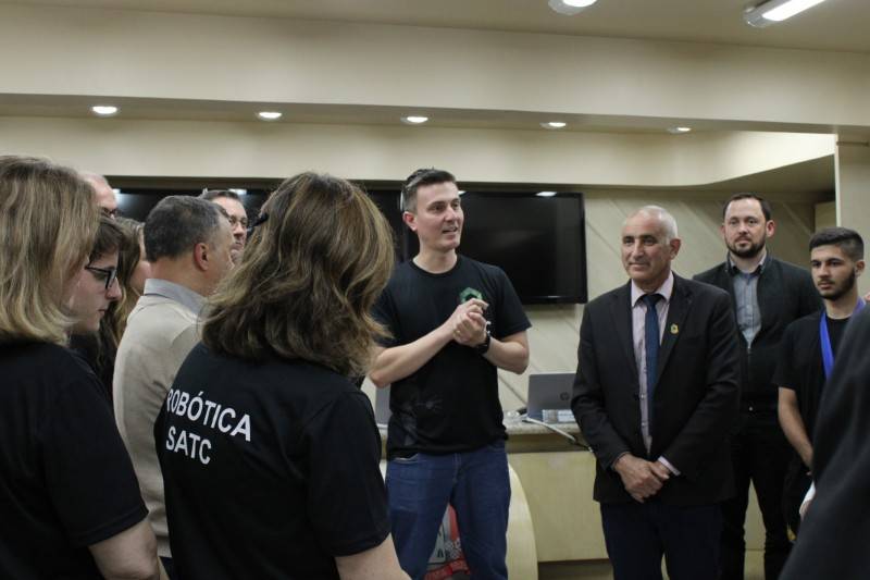 Colégio Satc recebe Moção de Aplausos pelo bicampeonato estadual da Olimpíada Brasileira de Robótica — foto 1