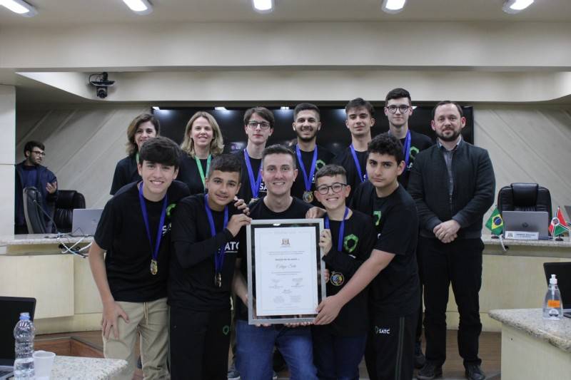 Colégio Satc recebe Moção de Aplausos pelo bicampeonato estadual da Olimpíada Brasileira de Robótica — foto 2