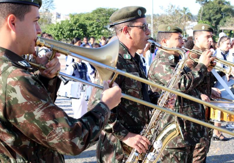 Semana da Pátria inicia com cerimônia de Troca da Bandeira do Brasil em Criciúma — foto 1