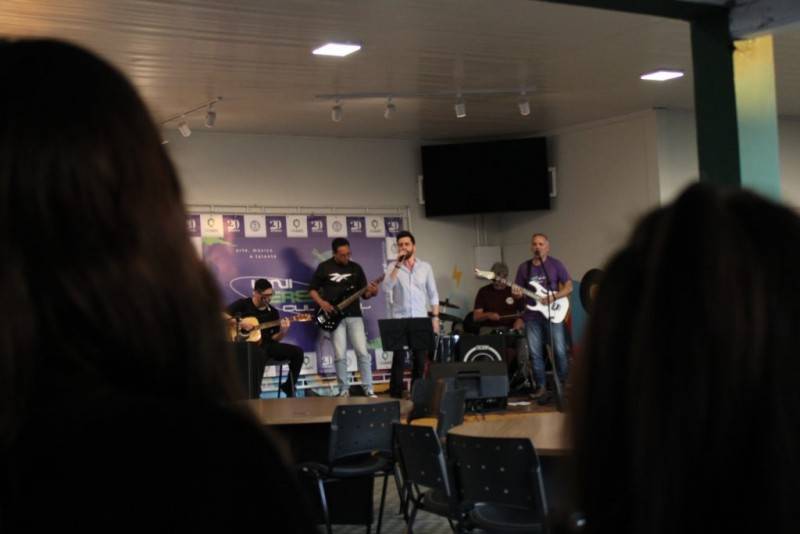 Universo Cultural recebe no palco da Satc a banda N-1 — foto 7