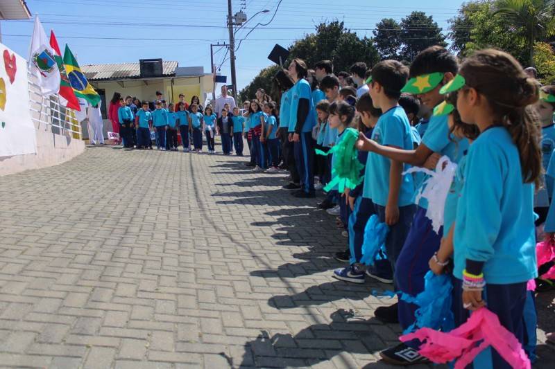Escolas de Morro da Fumaça iniciam celebração da Semana da Pátria — foto 1