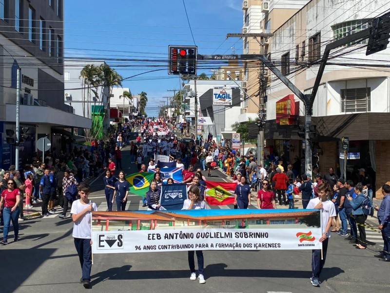 Içara realiza maior Desfile Cívico da história do município — foto 1