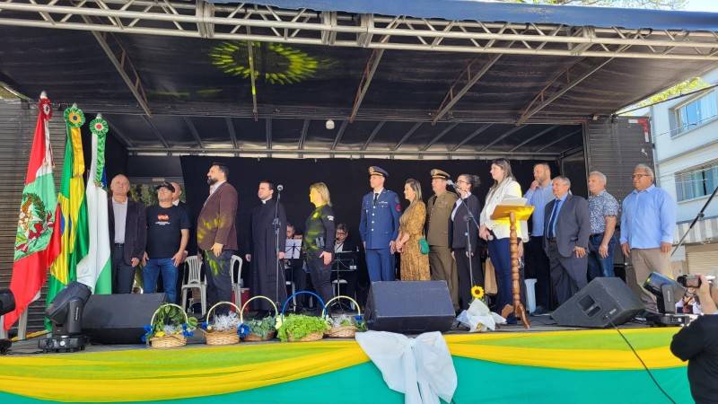 Com o tema 'Uma Pátria de Paz', Desfile Cívico encanta urussanguenses neste 7 de setembro — foto 2