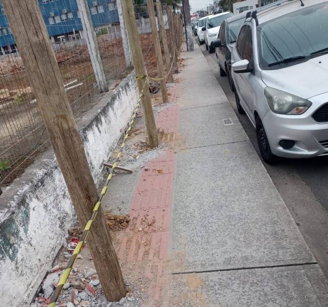 Falta de acessibilidade em calçadas na rua Araranguá é pauta na Câmara de Criciúma — foto 1