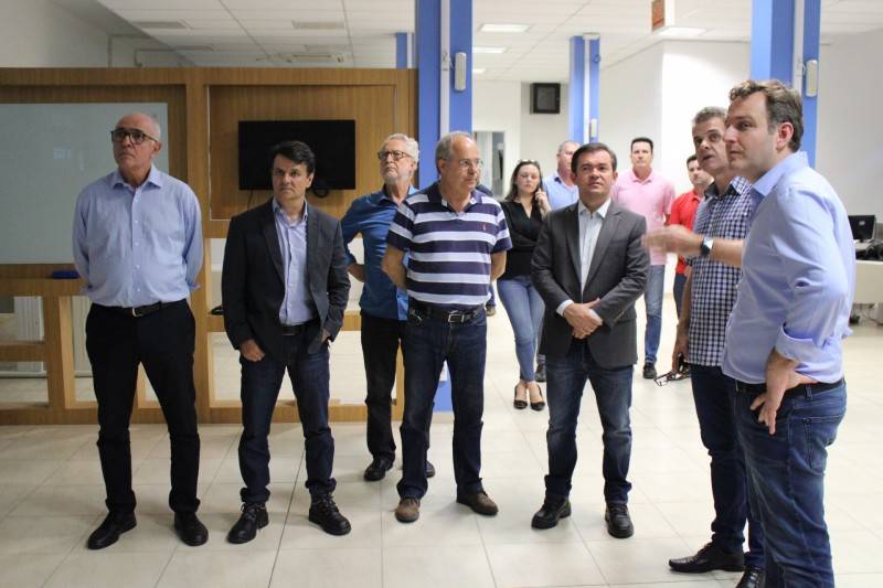 Comitiva do Ministério de Minas e Energia visita Colégio e Centro Tecnológico da Satc — foto 1