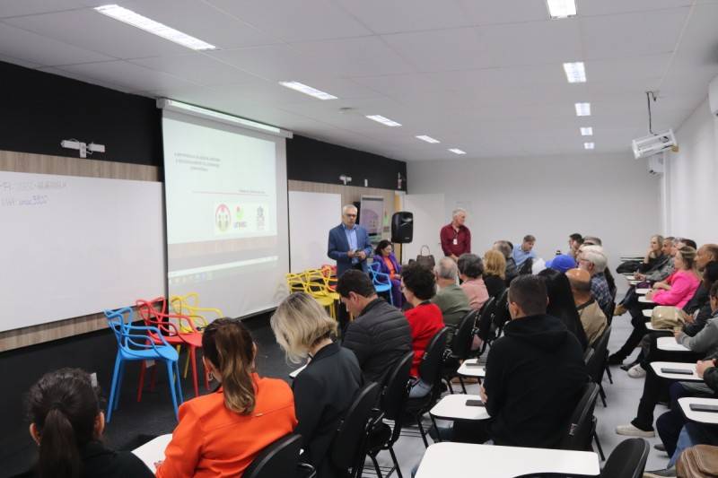 Escola de Lideranças Comunitárias da Unesc inicia turma em Araranguá — foto 2