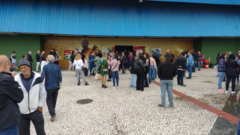 Com filas para votação, eleição do Conselho Tutelar acontece em Criciúma — foto 1