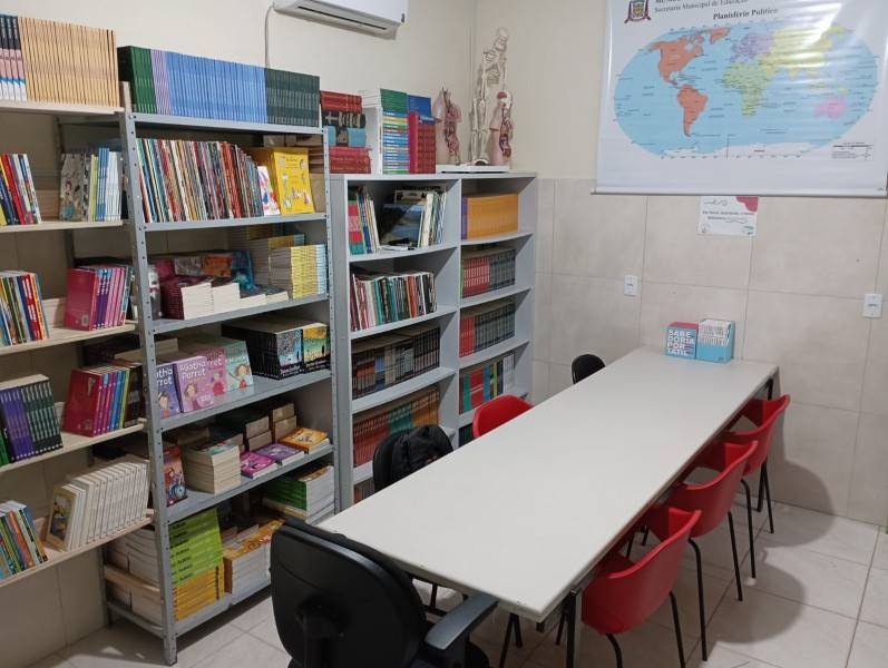 Prefeitura revitaliza espaços literários em escolas de Criciúma — foto 1