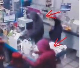 PM de Criciúma persegue e prende suspeitos após assalto em supermercado — foto 5