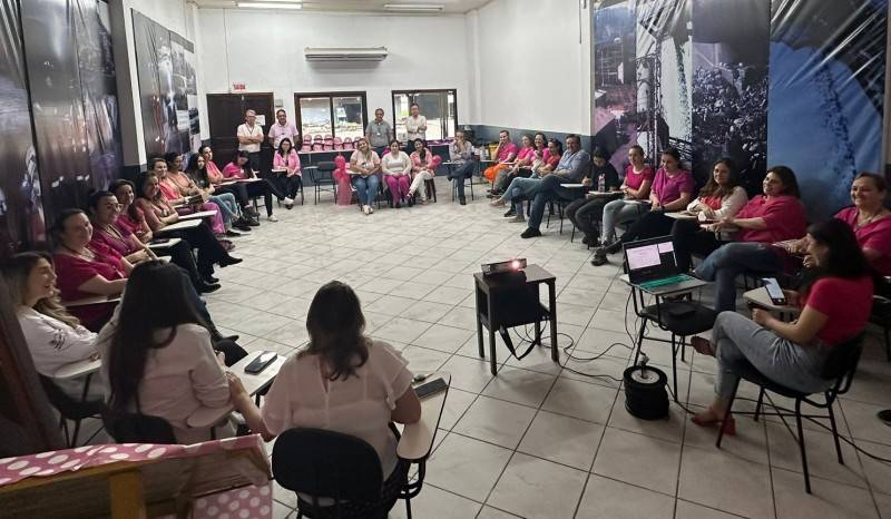 Dia do Rosa sensibiliza colaboradoras da Carbonífera Metropolitana — foto 2