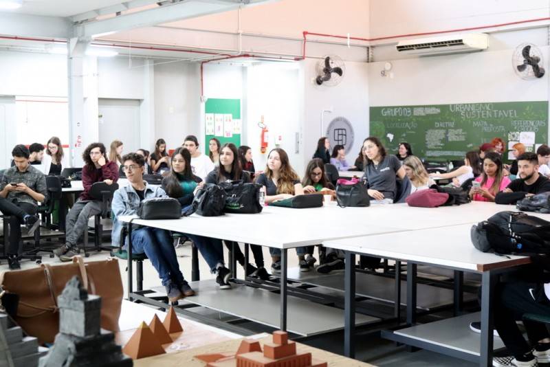 Professoras da Unesc abordam tecnologia assistiva e acessibilidade na Semana de Ciência e Tecnologia — foto 2