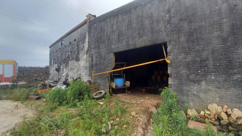 Sombrio: incêndio danifica estufa de fumo no bairro Sanga Negra — foto 1