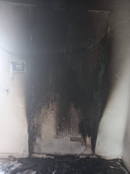 Sala comercial é atingida por incêndio em Balneário Gaivota — foto 1