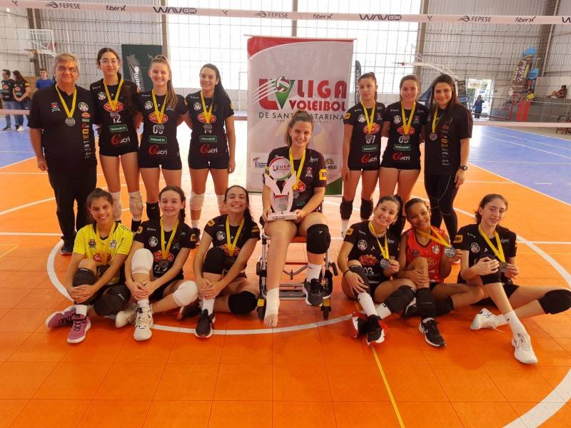 Vôlei de Forquilhinha conquista vaga na final do Estadual e se consagra vice-campeão da Liga — foto 2