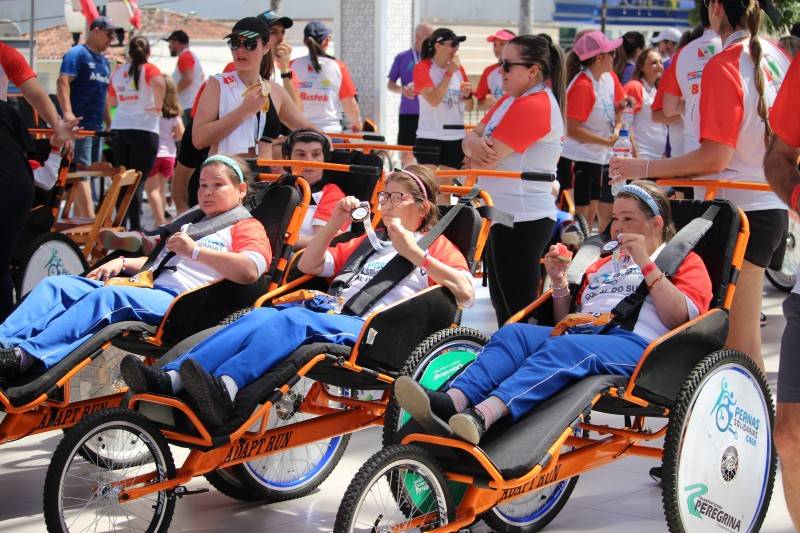 Alunos da Apae vivem experiência de uma corrida de rua em Cocal do Sul — foto 12