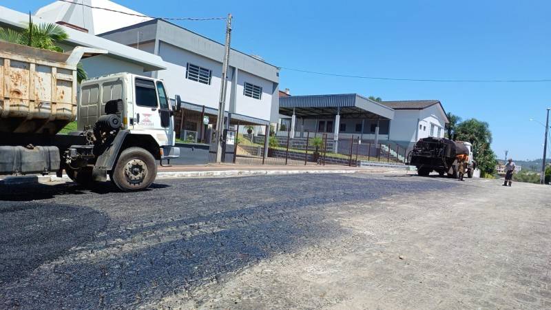 Ruas do Rio Maina recebem pavimentação e são fechadas para o trânsito; DTT orienta motoristas — foto 1