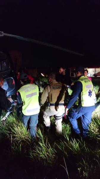 Duas pessoas ficam feridas em acidente em Passo de Torres, uma delas em estado grave — foto 1