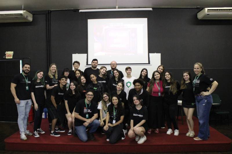 Estudantes da Satc realizam assessoria completa para cantoras da região — foto 4