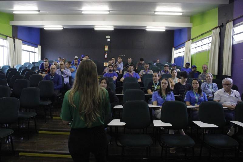 Novembro Azul é tema de bate-papo entre colaboradores da Satc — foto 1