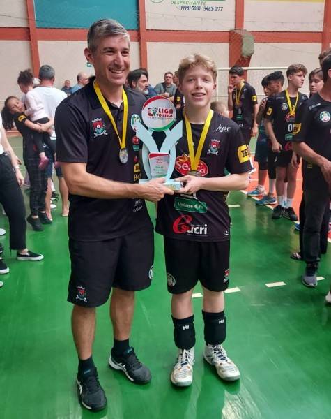 Com o melhor líbero da competição, vôlei de Forquilhinha é vice-campeão da Série Ouro da Liga de SC — foto 1