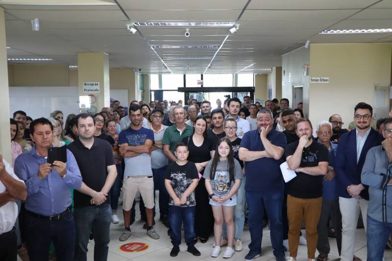 Presidente da Câmara de Vereadores de Forquilhinha assume comando da Prefeitura — foto 1