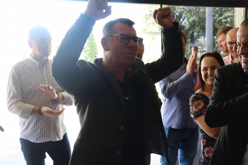 Presidente da Câmara de Vereadores de Forquilhinha assume comando da Prefeitura — foto 2
