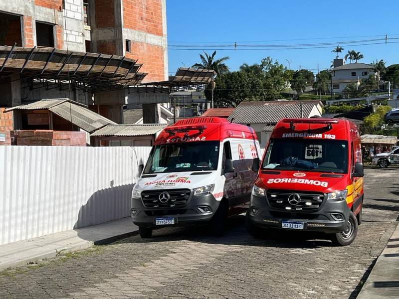 Rompimento de grua deixa trabalhador ferido em Criciúma — foto 1