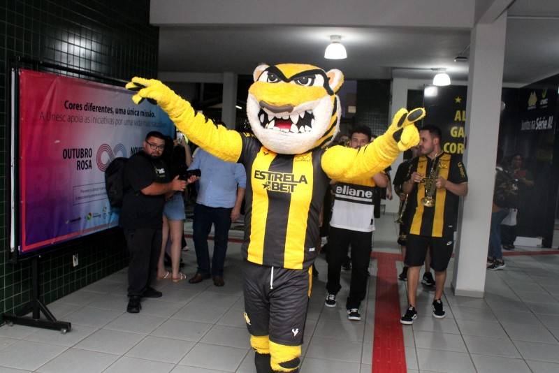 Celebração pelo acesso à Série A do Criciúma toma conta da Unesc — foto 6