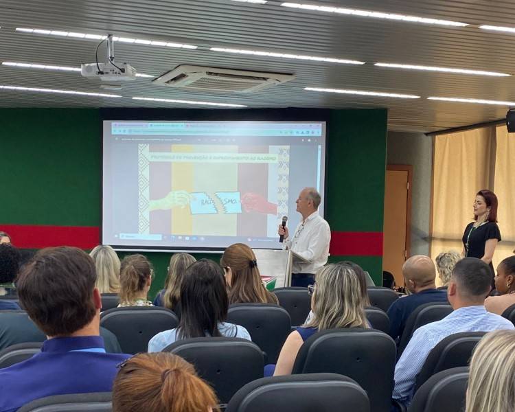 Prefeitura lança protocolo de prevenção e enfrentamento ao racismo em escolas de Criciúma — foto 1