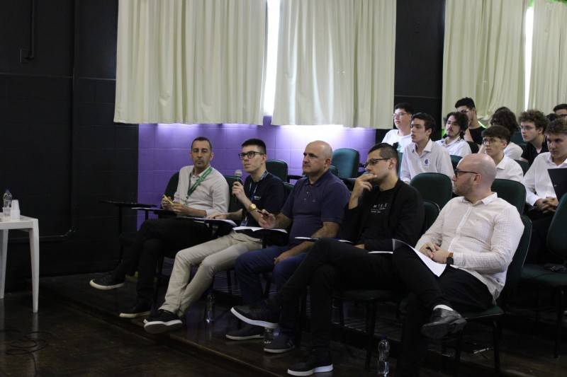 Buscando o mercado de trabalho alunos do técnico em Informática apresentam os seus TCCs — foto 2