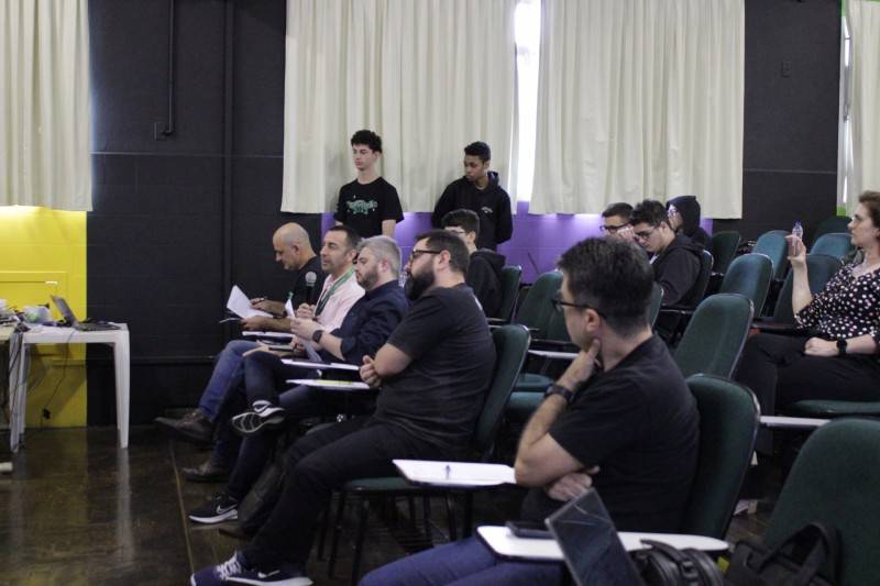 Buscando o mercado de trabalho alunos do técnico em Informática apresentam os seus TCCs — foto 9