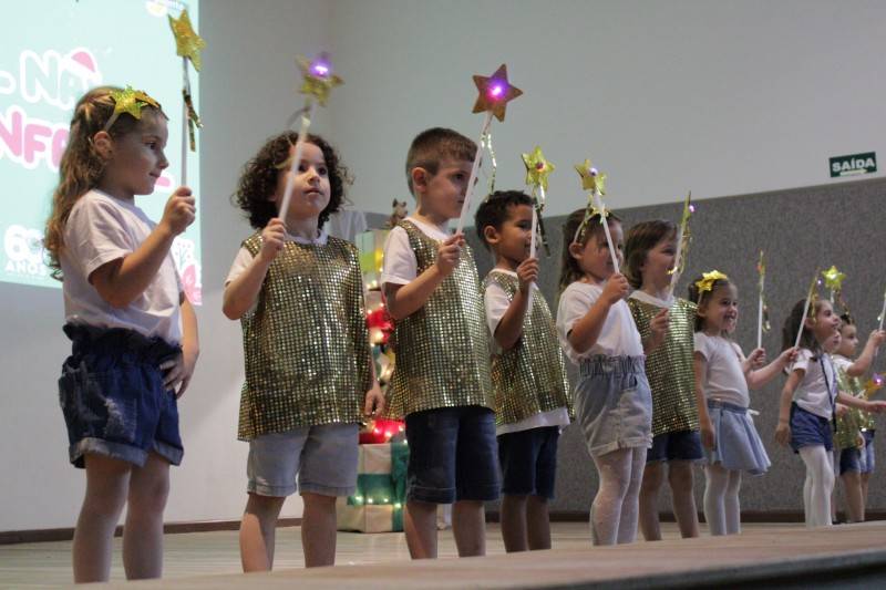 Música, dança e emoção fizeram parte da noite de Natal do Infantil Satc — foto 5