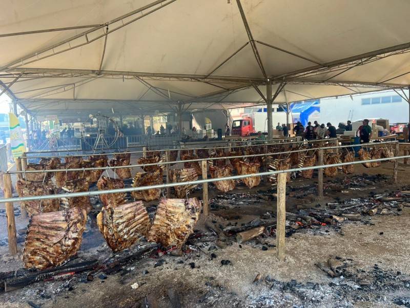 Mais de cinco mil pessoas participam do Natal e festa de 60 anos da Cermoful — foto 1