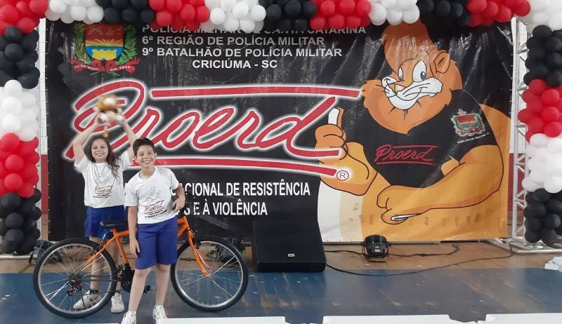 Amigos da Esperança celebra conquista e desempenho de atletas em cenários educacionais — foto 1