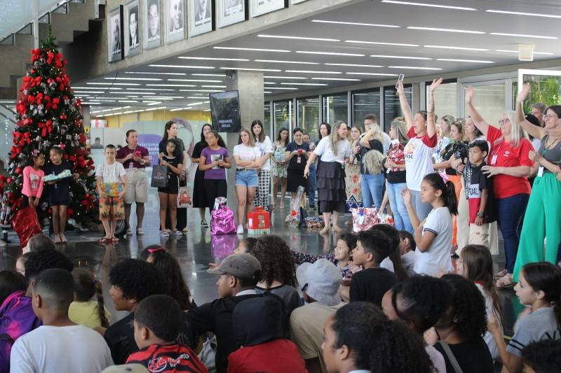 Campanha do Natal Solidário: entrega de presentes marcam iniciativa da Prefeitura de Criciúma — foto 1