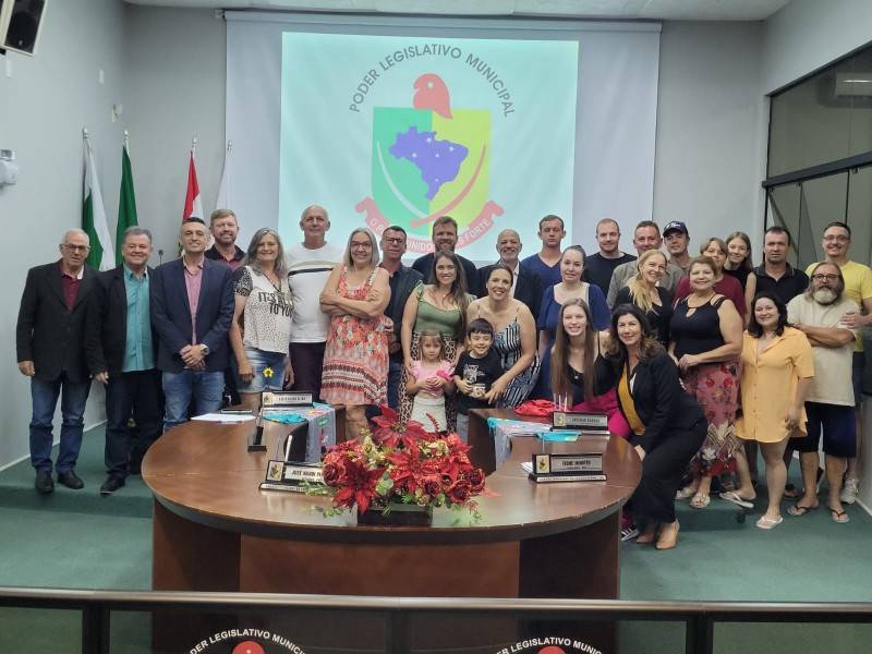 Alunos medalhistas do Prêmio ACIC de Matemática são homenageados em Forquilhinha — foto 1