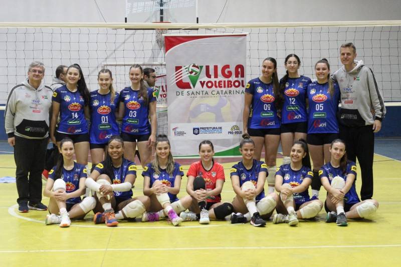 Com mais de 15 troféus, vôlei de Forquilhinha encerra a temporada de 2023 — foto 1