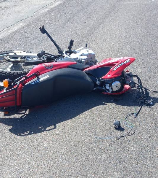 Colisão frontal contra carro deixa motociclista gravemente ferido em Araranguá — foto 1
