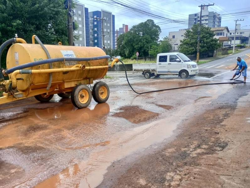 Após noite de chuvas intensas, Prefeitura de Içara trabalha para minimizar impactos — foto 2